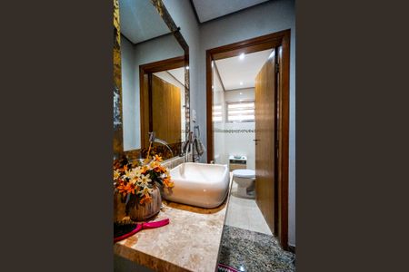 Casa à venda com 210m², 4 quartos e 2 vagasLavabo