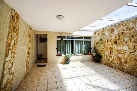 Casa à venda com 210m², 4 quartos e 2 vagasGaragem