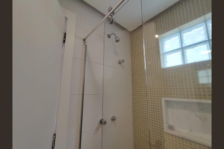 Casa de condomínio à venda com 380m², 5 quartos e 2 vagasBanheiro da Suíte 5