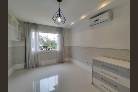 Casa de condomínio à venda com 380m², 5 quartos e 2 vagasSuíte 3