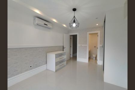 Casa de condomínio à venda com 380m², 5 quartos e 2 vagasSuíte 3