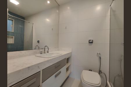 Casa de condomínio à venda com 380m², 5 quartos e 2 vagasBanheiro da Suíte 4