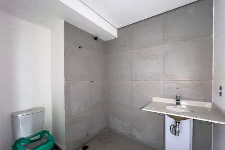 Banheiro de kitnet/studio à venda com 1 quarto, 29m² em Vila Dom Pedro I, São Paulo