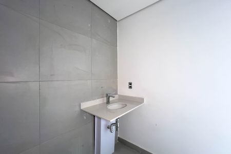 Banheiro de kitnet/studio à venda com 1 quarto, 29m² em Vila Dom Pedro I, São Paulo