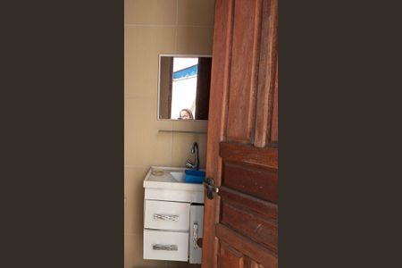 Banheiro de casa para alugar com 1 quarto, 80m² em Santa Teresinha, São Paulo