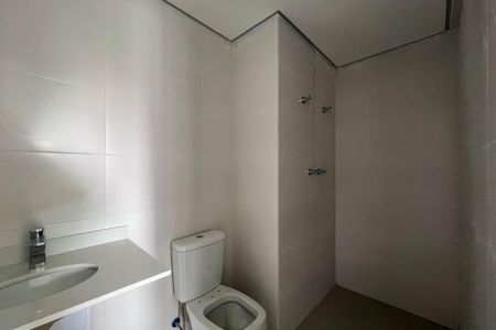 Apartamento à venda com 66m², 2 quartos e 1 vaga Apartamento à venda com 66m², 2 quartos e 1 vagaBanheiro