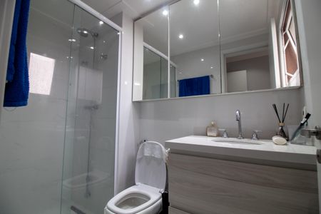 Apartamento para alugar com 81m², 2 quartos e 2 vagas Apartamento para alugar com 81m², 2 quartos e 2 vagasBanheiro da Suíte