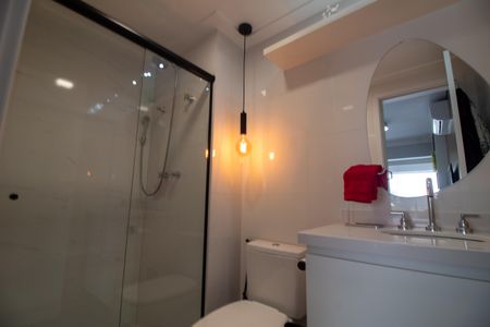 Apartamento para alugar com 81m², 2 quartos e 2 vagas Apartamento para alugar com 81m², 2 quartos e 2 vagasBanheiro