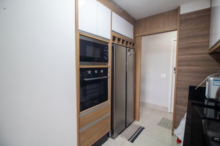 Apartamento para alugar com 81m², 2 quartos e 2 vagas Apartamento para alugar com 81m², 2 quartos e 2 vagasCozinha