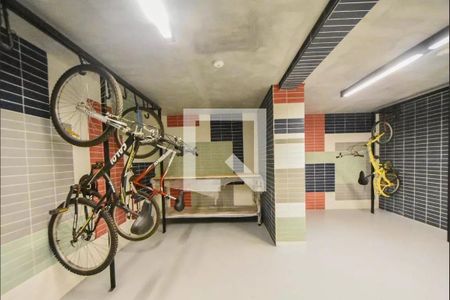 Apartamento para alugar com 81m², 2 quartos e 2 vagas Apartamento para alugar com 81m², 2 quartos e 2 vagasÁrea comum - bicicletario