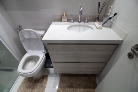 Apartamento para alugar com 81m², 2 quartos e 2 vagas Apartamento para alugar com 81m², 2 quartos e 2 vagasBanheiro da Suíte