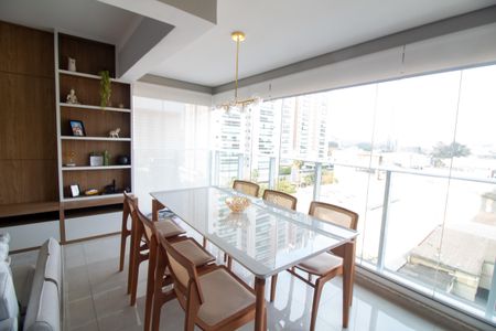 Apartamento para alugar com 81m², 2 quartos e 2 vagas Apartamento para alugar com 81m², 2 quartos e 2 vagasSala de Jantar