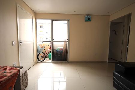 Sala de apartamento para alugar com 2 quartos, 50m² em Jardim Alzira Franco, Santo André