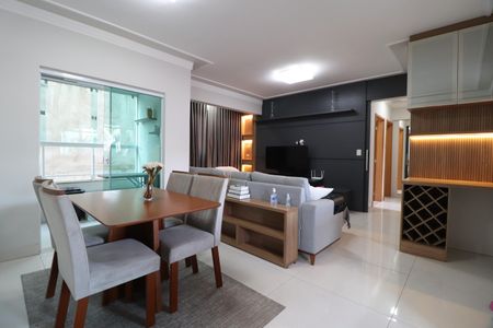 Sala de apartamento para alugar com 3 quartos, 90m² em Santa Mônica, Uberlândia
