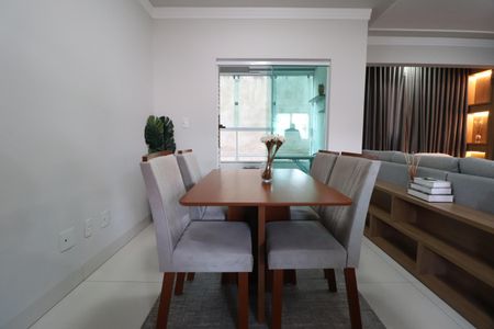 Apartamento para alugar com 90m², 3 quartos e 2 vagasSala