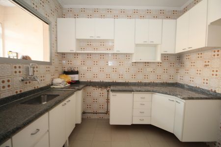 Apartamento à venda com 64m², 2 quartos e sem vagaCozinha - Armários