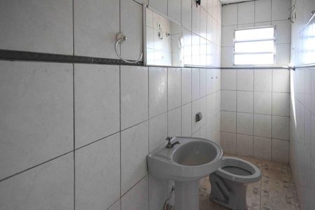 Casa para alugar com 42m², 2 quartos e sem vaga Casa para alugar com 42m², 2 quartos e sem vagaBanheiro