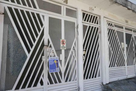 Casa para alugar com 42m², 2 quartos e sem vaga Casa para alugar com 42m², 2 quartos e sem vagaFachada