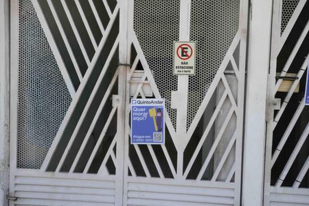 Casa para alugar com 42m², 2 quartos e sem vaga Casa para alugar com 42m², 2 quartos e sem vagaFachada