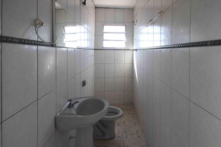 Casa para alugar com 42m², 2 quartos e sem vaga Casa para alugar com 42m², 2 quartos e sem vagaBanheiro