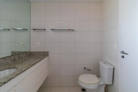 Apartamento à venda com 130m², 4 quartos e 2 vagasBanheiro da Suíte