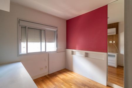 Apartamento à venda com 130m², 4 quartos e 2 vagasQuarto 2