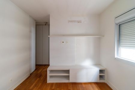 Apartamento à venda com 130m², 4 quartos e 2 vagasSuíte