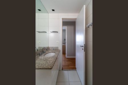 Apartamento à venda com 130m², 4 quartos e 2 vagasBanheiro