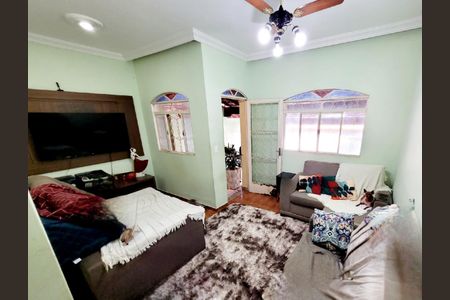 Foto 03 de casa à venda com 6 quartos, 255m² em Santa Monica, Belo Horizonte