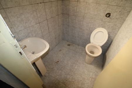 Banheiro de casa para alugar com 1 quarto, 60m² em Lauzane Paulista, São Paulo