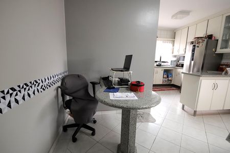 Casa à venda com 278m², 4 quartos e 6 vagasCozinha