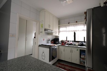 Casa à venda com 278m², 4 quartos e 6 vagasCozinha