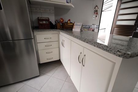 Casa à venda com 278m², 4 quartos e 6 vagasCozinha