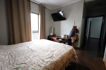 Casa à venda com 278m², 4 quartos e 6 vagasSuíte 1