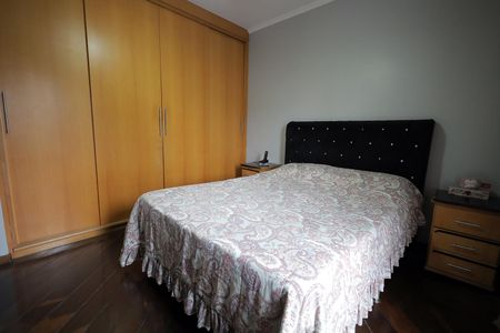 Casa à venda com 278m², 4 quartos e 6 vagasSuíte 1