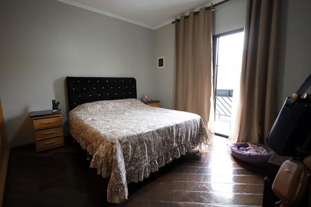 Casa à venda com 278m², 4 quartos e 6 vagasSuíte 1