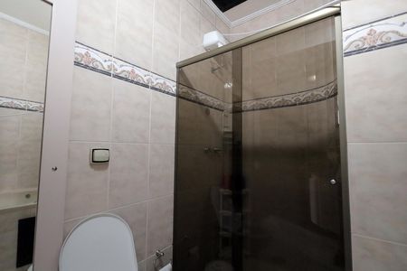 Casa à venda com 278m², 4 quartos e 6 vagasBanheiro da Suíte 1