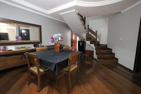 Casa à venda com 278m², 4 quartos e 6 vagasSala de Jantar