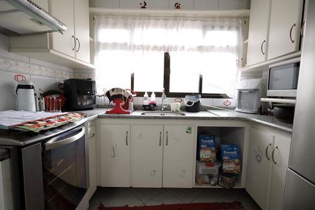 Casa à venda com 278m², 4 quartos e 6 vagasCozinha