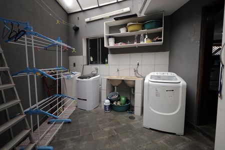 Casa à venda com 278m², 4 quartos e 6 vagasÁrea de Serviço