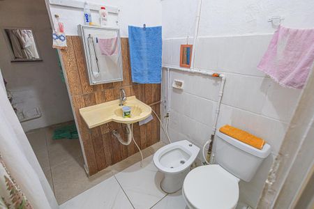 Casa à venda com 250m², 4 quartos e 2 vagasBanheiro da Suíte