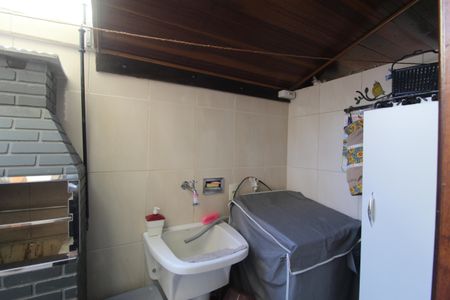 Casa de condomínio à venda com 50m², 2 quartos e 1 vagaÁrea de serviço