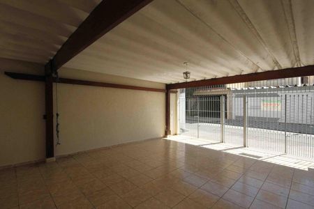 Casa à venda com 160m², 4 quartos e 3 vagas Casa à venda com 160m², 4 quartos e 3 vagasGaragem