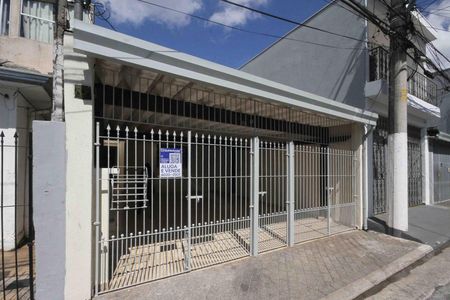 Casa à venda com 160m², 4 quartos e 3 vagas Casa à venda com 160m², 4 quartos e 3 vagasFachada