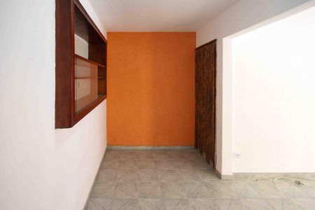 Casa à venda com 160m², 4 quartos e 3 vagas Casa à venda com 160m², 4 quartos e 3 vagasSala