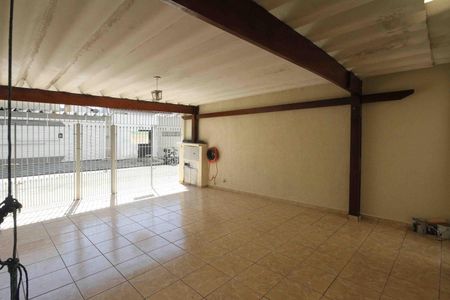 Casa à venda com 160m², 4 quartos e 3 vagas Casa à venda com 160m², 4 quartos e 3 vagasGaragem