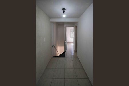 Casa à venda com 160m², 4 quartos e 3 vagas Casa à venda com 160m², 4 quartos e 3 vagasCorredor