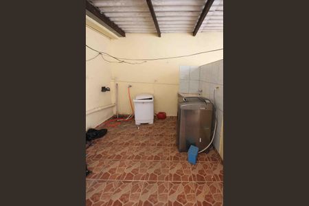 Casa à venda com 160m², 4 quartos e 3 vagas Casa à venda com 160m², 4 quartos e 3 vagasÁrea de Serviço