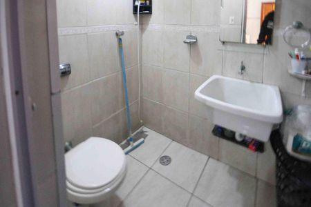 Casa à venda com 160m², 4 quartos e 3 vagas Casa à venda com 160m², 4 quartos e 3 vagasCasa 2 - Banheiro