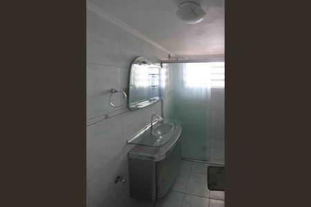 Casa à venda com 160m², 4 quartos e 3 vagas Casa à venda com 160m², 4 quartos e 3 vagasBanheiro